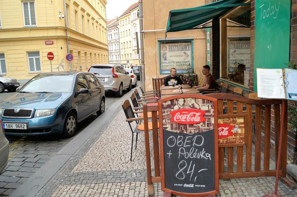 Art Apartments Celakovskeho Sady Prague Ngoại thất bức ảnh
