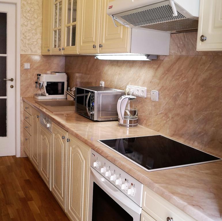 Art Apartments Celakovskeho Sady Prague Ngoại thất bức ảnh