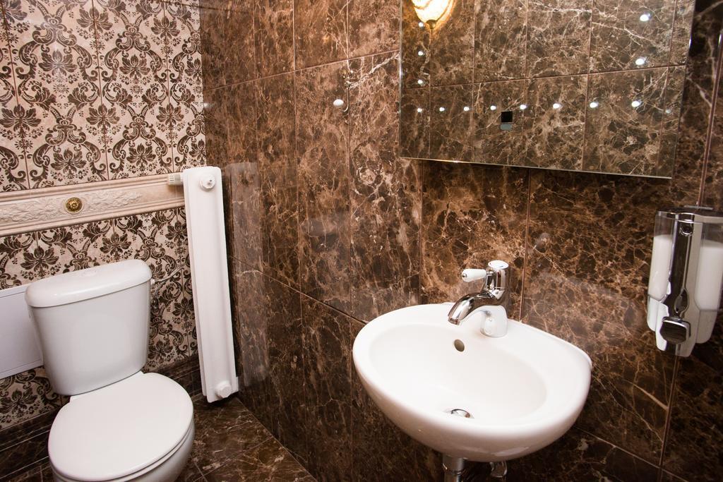 Art Apartments Celakovskeho Sady Prague Ngoại thất bức ảnh